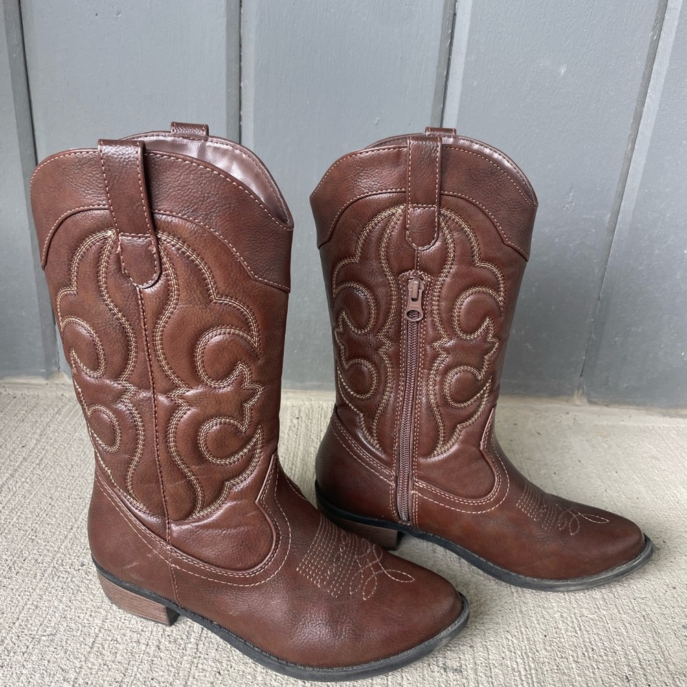 Cat & Jack Brown Kids Boots Size 4